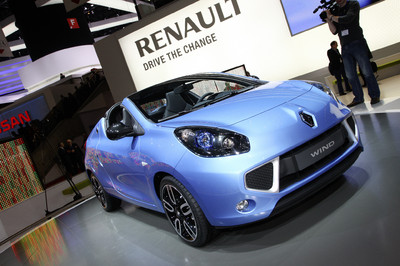 Renault Wind.