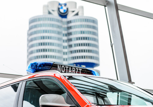 Rettungsdienste in Bayern fahren künftig BMW X3.