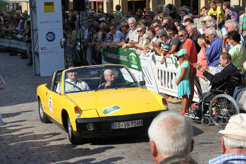 Sachsen Classic 2013: Car H. Hahn am Steuer eines Porsche 914 von 1973.