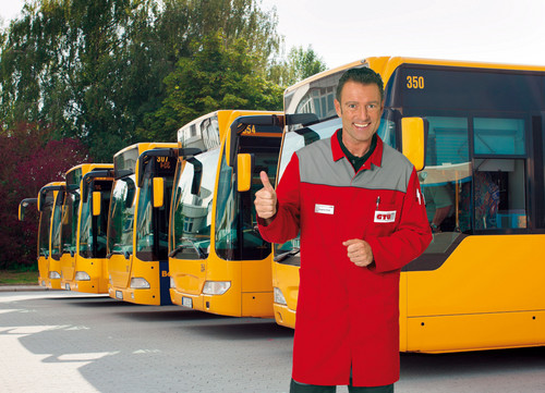 "Schulbus-Check 2013": GTÜ prüft in Balingen 21 Busse.