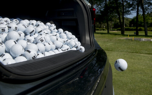 Seat ging der Frage nach, wie viele Golfbälle in den Kofferraum eines Tarraco passen.