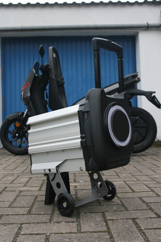 Seat Mó e-Scooter 125: Trolley-Akku.