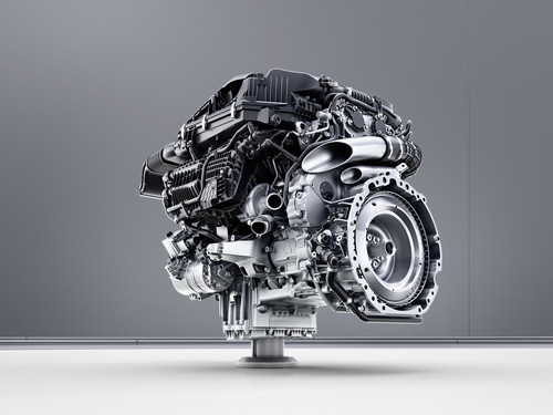 Sechs-Zylinder-Benzinmotor M 256 von Mercedes-Benz.