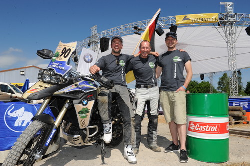 Sieger der BMW-GS-Trophy Germany (von links): Markus Eichberger, Roman Wusch und Thomas Becher.