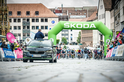 Skoda unterstützt auch in diesem Jahr wieder Jedermann-Radrennen und schickt ambitionierte Hobby-Fahrer als Veloteam der Marke an den Start.