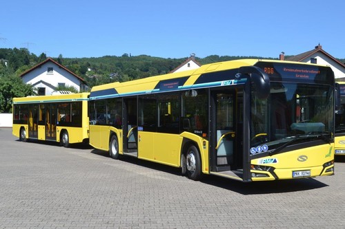 Solaris Urbino 12 mit Hess-Anhänger.
