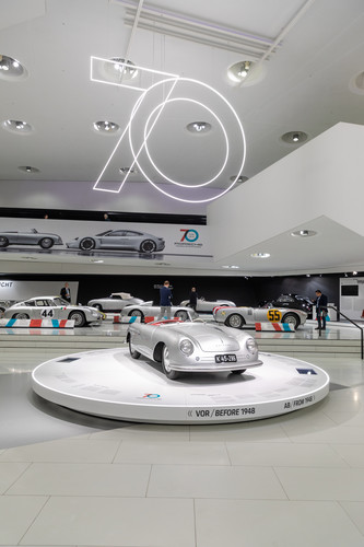 Sonderausstellung „70 Jahre Porsche Sportwagen“.