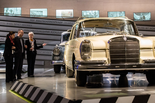 Sonderausstellung „Mercedes-Benz S-Klasse – immer der Zeit voraus“.