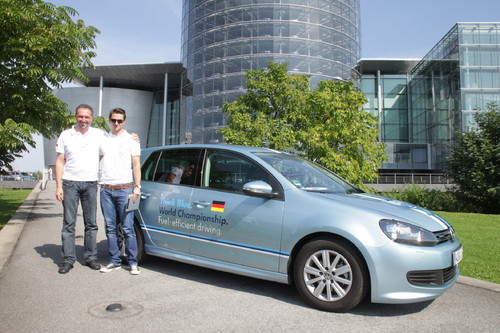 Spritspar-Weltmeisterschaft von Volkswagen: Das deutsche Vater-Sohn-Gespann Hans und Felix Stadler aus Freising kam am Ende auf Platz 4..