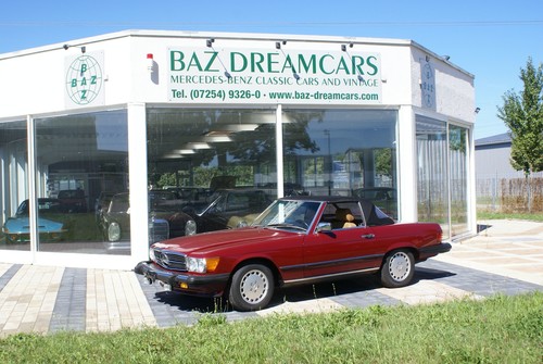 Steht sich bei Baz Dreamcars die Reifen platt: Mercedes-Benz 560 SL Cabriolet von Donald Trump.