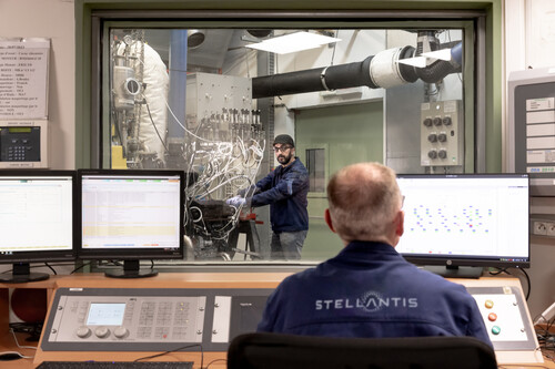 Stellantis hat seine Motorenbaureihen erfolgreich auf e-Fuel-Tauglichkeit getestet. 

