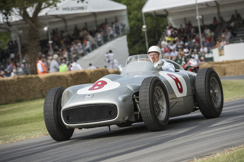 Stirling Moss 2015 in Goodwood im Mercedes-Benz 196  R, 1955.