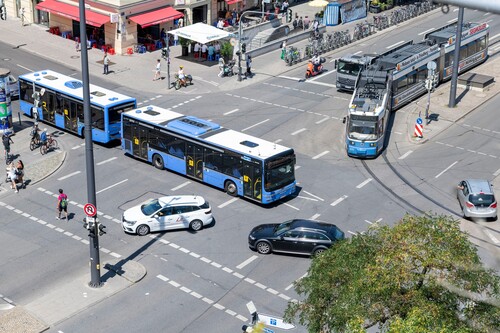 Straßenkreuzung in München.