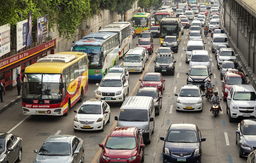 Straßenverkehr auf den Philippinen.