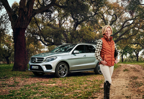 SUV-Kampagne von Mercedes-Benz: Springreiterin Meredith Michaels-Beerbaum mit dem GLE.