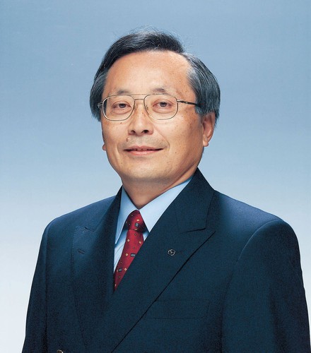 Takashi Yamanouchi.