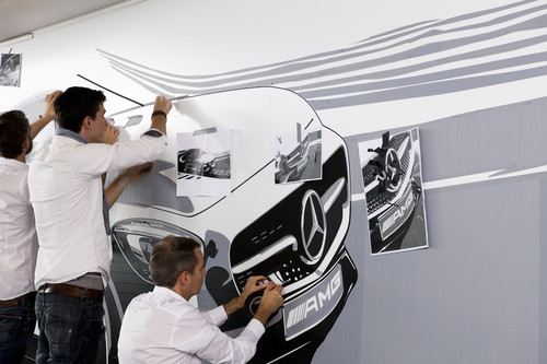 Tape-Installation des Mercedes-AMG GT.