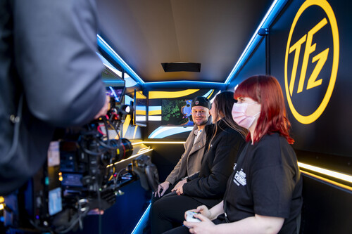 Team Fordzilla und der Ford Gaming Transit unterstützen Charity Veranstaltung der SOS-Kinderdörfer.