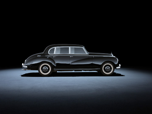 Techno Classica 2013: Mercedes-Benz 300 (W 186 / W 189, 1951 bis 1962). Im Bild ein Fahrzeug aus dem Jahr 1952.