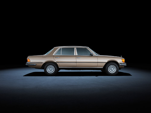 Techno Classica 2013: Mercedes-Benz S-Klasse der Baureihe 116 (1972 bis 1980). Im Bild ein 450 SEL 6.9 aus dem Jahr 1980.Techno Classica 2013: