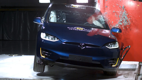 Tesla Model X im Euro-NCAP-Crashtest.