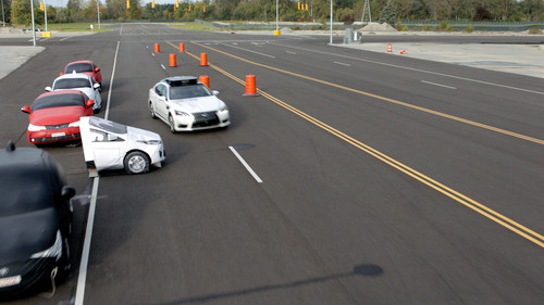 Tests des autonomen Systems Toyota Guardian beim Toyota Research Institute (TRI).