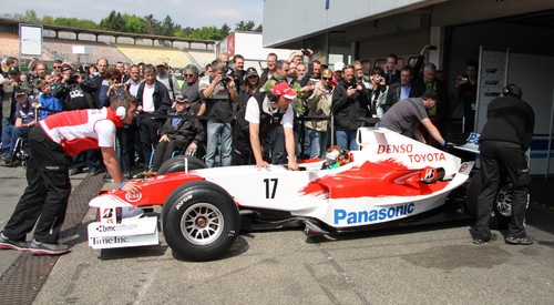 Toyota-Formel-1-Wagen auf dem Hockenheimring.