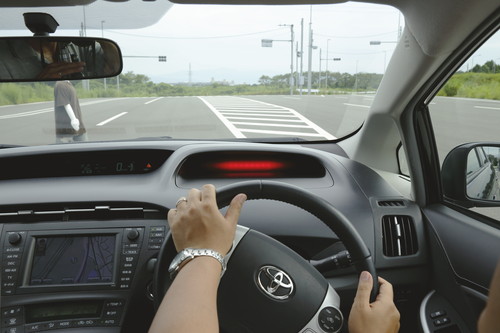Toyota Fußgängerschutz-System mit Brems- und Lenkassistent.
