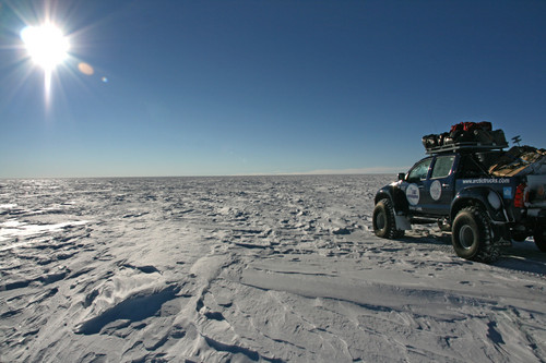 Toyota Hilux in der Antarktis.
