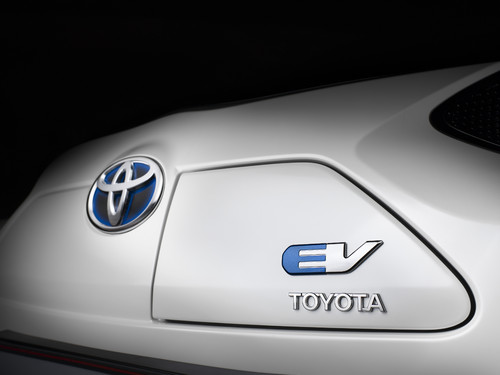 Toyota iQ EV.