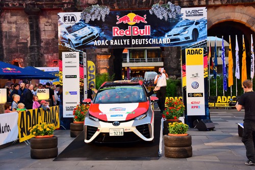 Toyota Mirai bei der ADAC-Rallye Deutschland.
