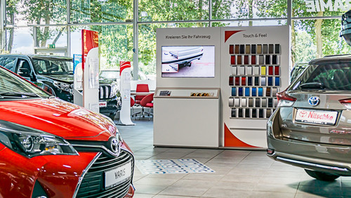 Toyota richtet seine Autohäuser neu aus und ein.