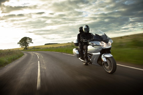 Triumph bietet in Kooperation mit renommierten Reiseveranstaltern auch Motorradtouren an.