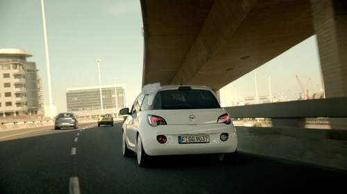 TV-Spot „Wedding” über den Opel Adam.
