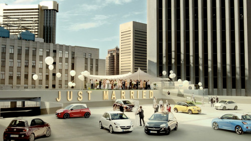 TV-Spot „Wedding” über den Opel Adam.