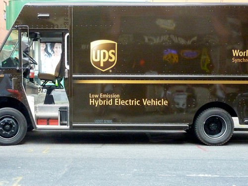 UPS mit alternativen Antrieben: Hybrid-Antrieb.