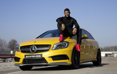 Usher testet Mercedes-Benz A45 AMG.