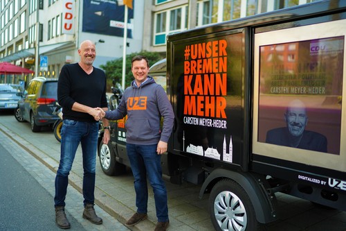 UZE-Mobility-Gründer Dr. Dr. Alexander N. Jablovski (r.) mit dem Bremer CDU-Bürgermeisterkandidaten Carsten Meyer-Heder.
