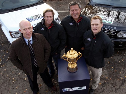 (v. links n. rechts) John Edwards, Global Brand Director Land Rover und die Rugbyspieler Percy Montgomery (Südafrika), Zinzan Brooke (Neuseeland) Josh Lewsey (England)