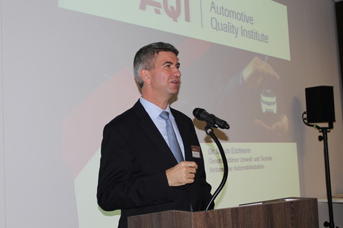 VDA-Geschäftsführer Dr. Ulrich Eichhorn bei der Eröffnung des Automotive Quality Institute.