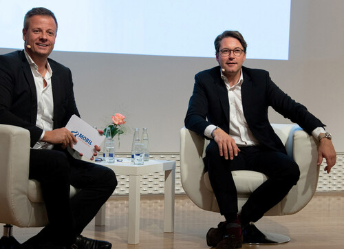 Verkehrsminister Andres Scheuer (rechts) und Michael Haberland auf einer Veranstaltung von &quot;Mobil für Deutschland&quot;.