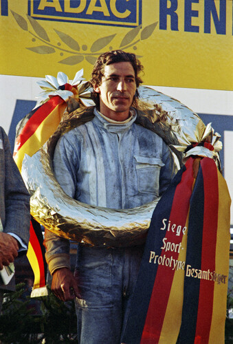 Vic Elford; Gesamtsieger bei den Sport-Protoytpen beim  500-km-Rennen auf dem Nürburgring im September 1971.
