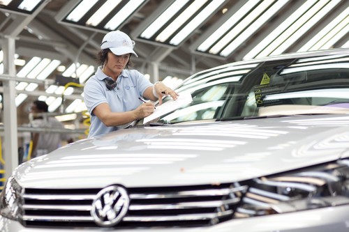 Volkswagen eröffnet sein US-Werk in Chattanooga.