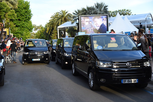 Volkswagen fährt Filmstars in Cannes.