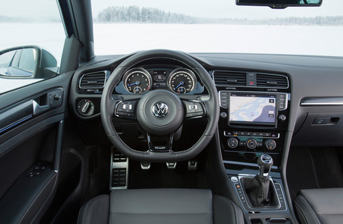 Volkswagen Golf R am Polarkreis.
