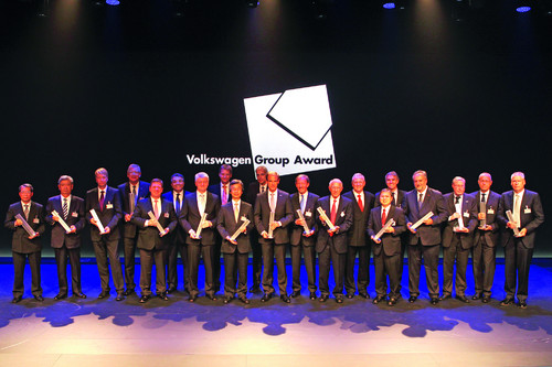 Volkswagen Konzern prämiert seine besten Lieferanten mit dem „Volkswagen Group Award 2012“.