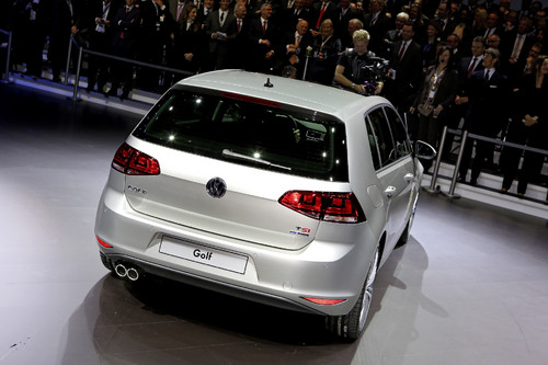 Volkswagen Konzernabend Genf 2013: Volkswagen Golf als &quot;Car of the year&quot;.