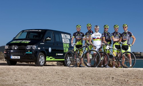 Volkswagen Nutzfahrzeuge bleibt Titelsponsor des Multivan Merida Biking Teams.