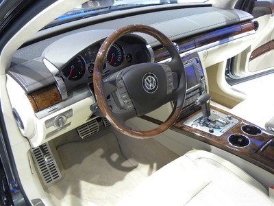 Volkswagen Phaeton.