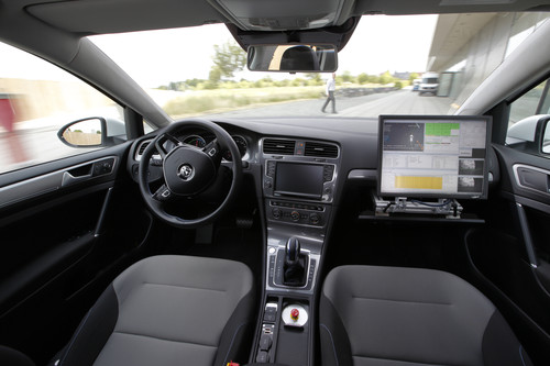 Volkswagen V-Charge: Innenraum des Versuchsfahrzeuges.